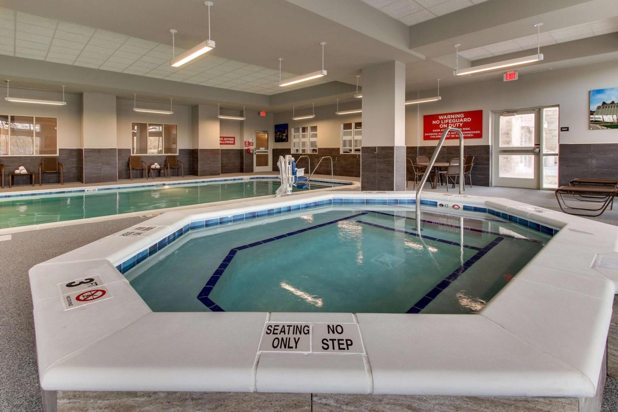 Drury Inn & Suites Cleveland Beachwood Luaran gambar
