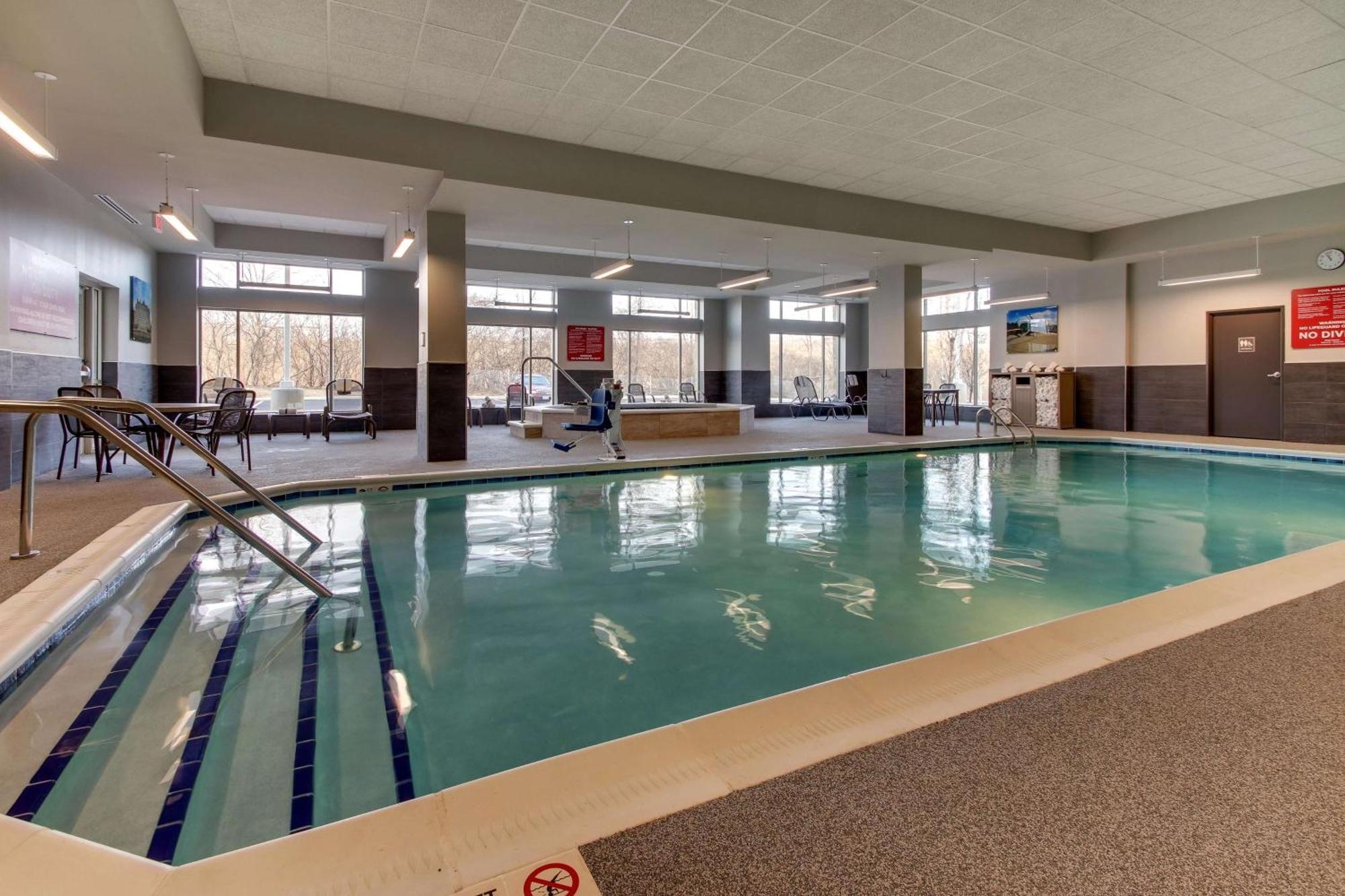 Drury Inn & Suites Cleveland Beachwood Luaran gambar
