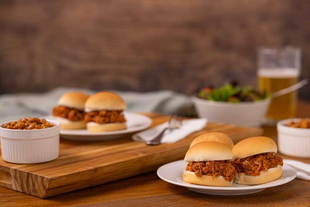 Drury Inn & Suites Cleveland Beachwood Servis gambar
